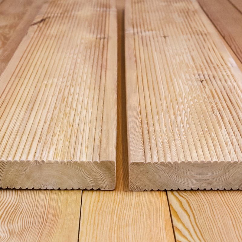 Bausatz Terrasse, Sibirische Lärche geriffelt, 27 x 140 mm, A/B Sortierung