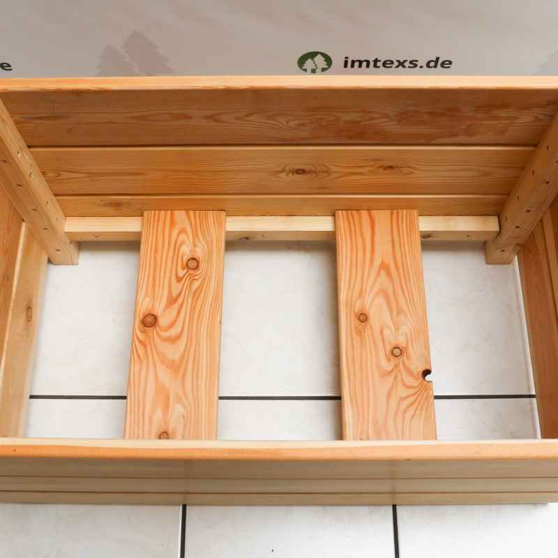 Hochbeet ohne Sichtschutz, aus Sibirischer Lärche, mit Pflanztrog, abnehmbare Abdeckleiste und mit Abdeckung, fertig montiert.