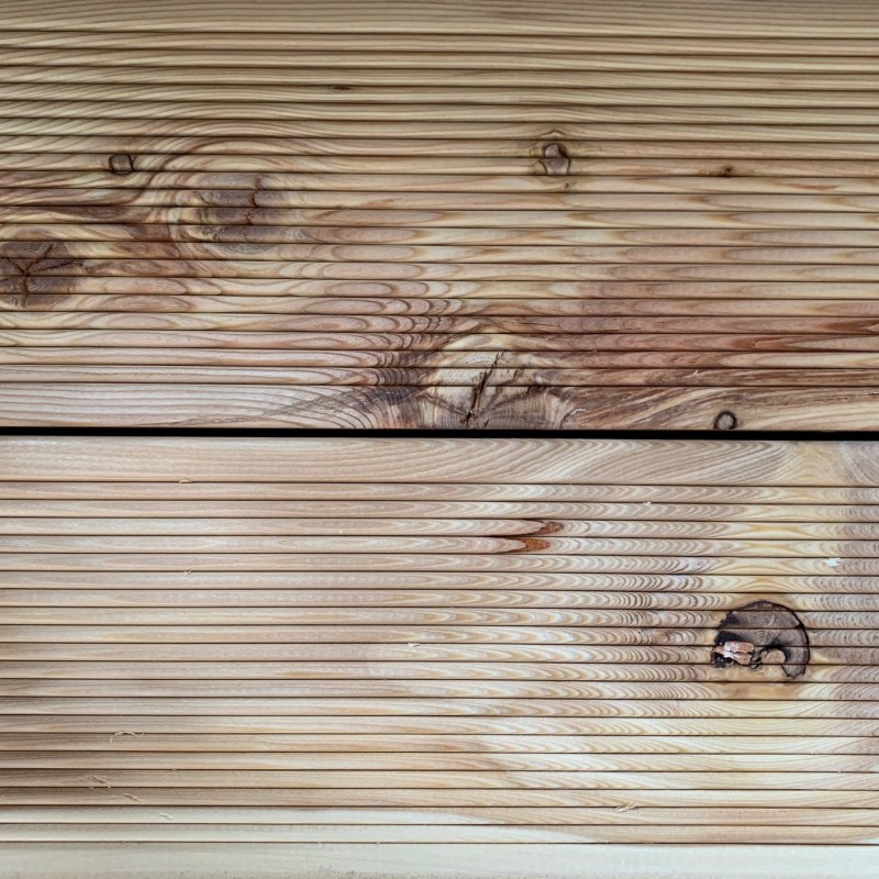 Terrassendielen geriffelt, 27 x 140 mm, C Sortierung.