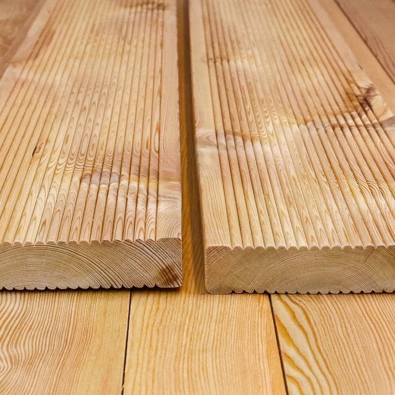 Terrassendielen geriffelt, 27 x 140 mm, C Sortierung.