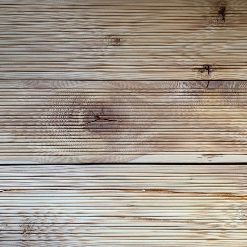 Terrassendielen geriffelt, 27 x 140 mm, C Sortierung.