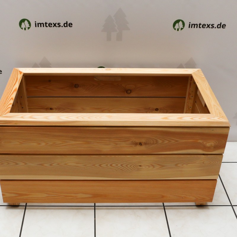 Hochbeet ohne Sichtschutz, aus Sibirischer Lärche, mit Abdeckleiste, fertig montiert.