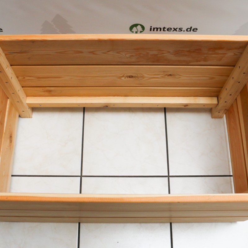 Hochbeet ohne Sichtschutz, aus Sibirischer Lärche, mit Pflanztrog, abnehmbare Abdeckleiste und mit Abdeckung, fertig montiert.