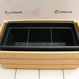 Hochbeet ohne Sichtschutz, aus Sibirischer Lärche, mit Pflanztrog, abnehmbare Abdeckleiste und mit Abdeckung, fertig montiert.