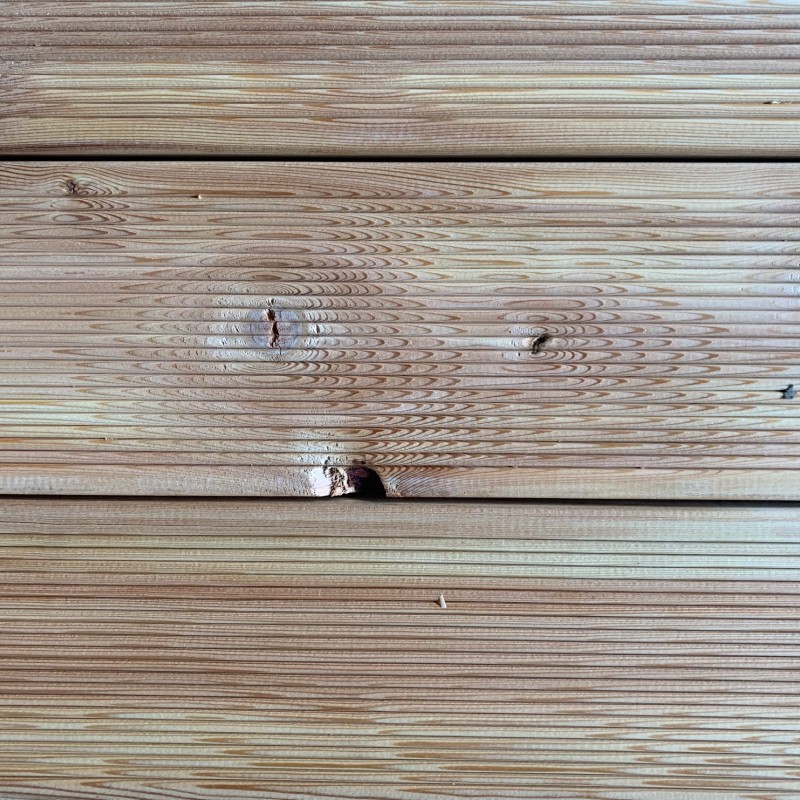 Terrassendielen geriffelt, 27 x 140 mm, C Sortierung.